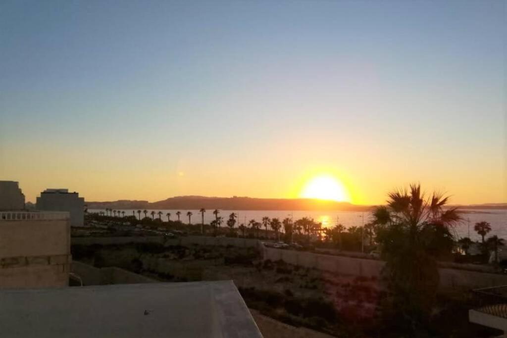 Sunshine Holiday Apartment 5 With Spectacular Seaviews St. Paul's Bay Buitenkant foto