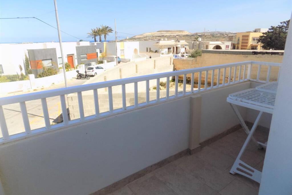 Sunshine Holiday Apartment 5 With Spectacular Seaviews St. Paul's Bay Buitenkant foto