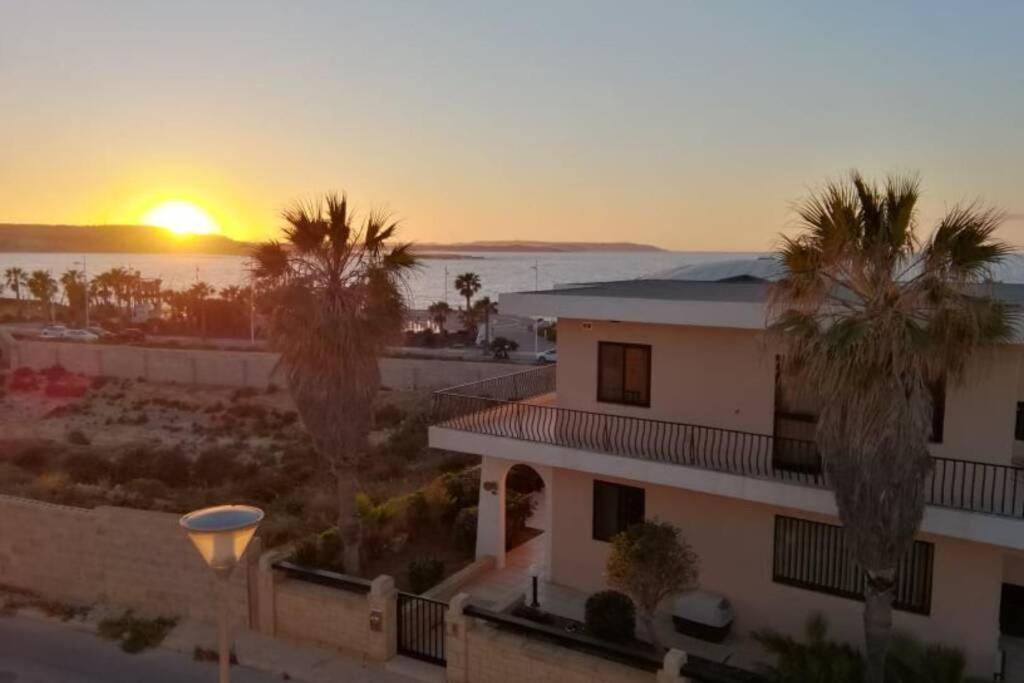 Sunshine Holiday Apartment 5 With Spectacular Seaviews St. Paul's Bay Buitenkant foto